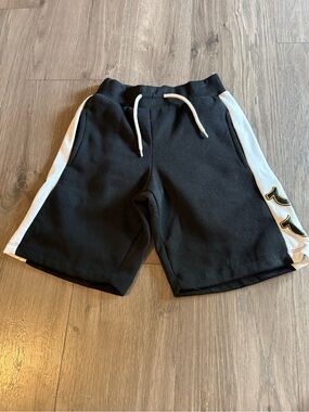 Kids True Religion size small (8) shorts NWOT